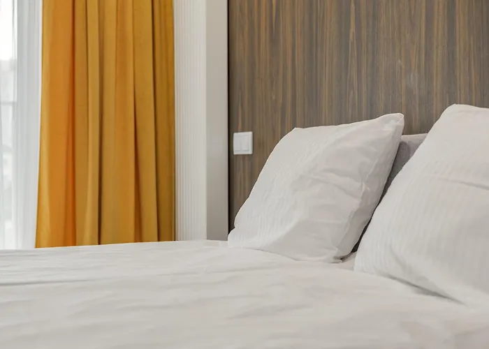 Bliska 17 By Nyx Varsovia