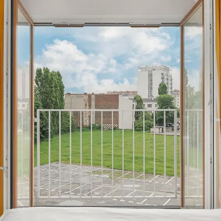 Bliska 17 By Nyx Βαρσοβία